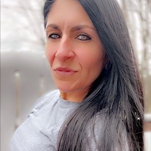 Meet your Posher, Leila